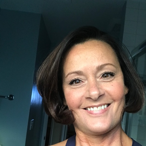 Meet your Posher, Julie - Picture 1 of 1